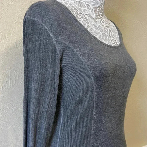 2/15 Long sleeve tee by BKE - Picture 4 of 8